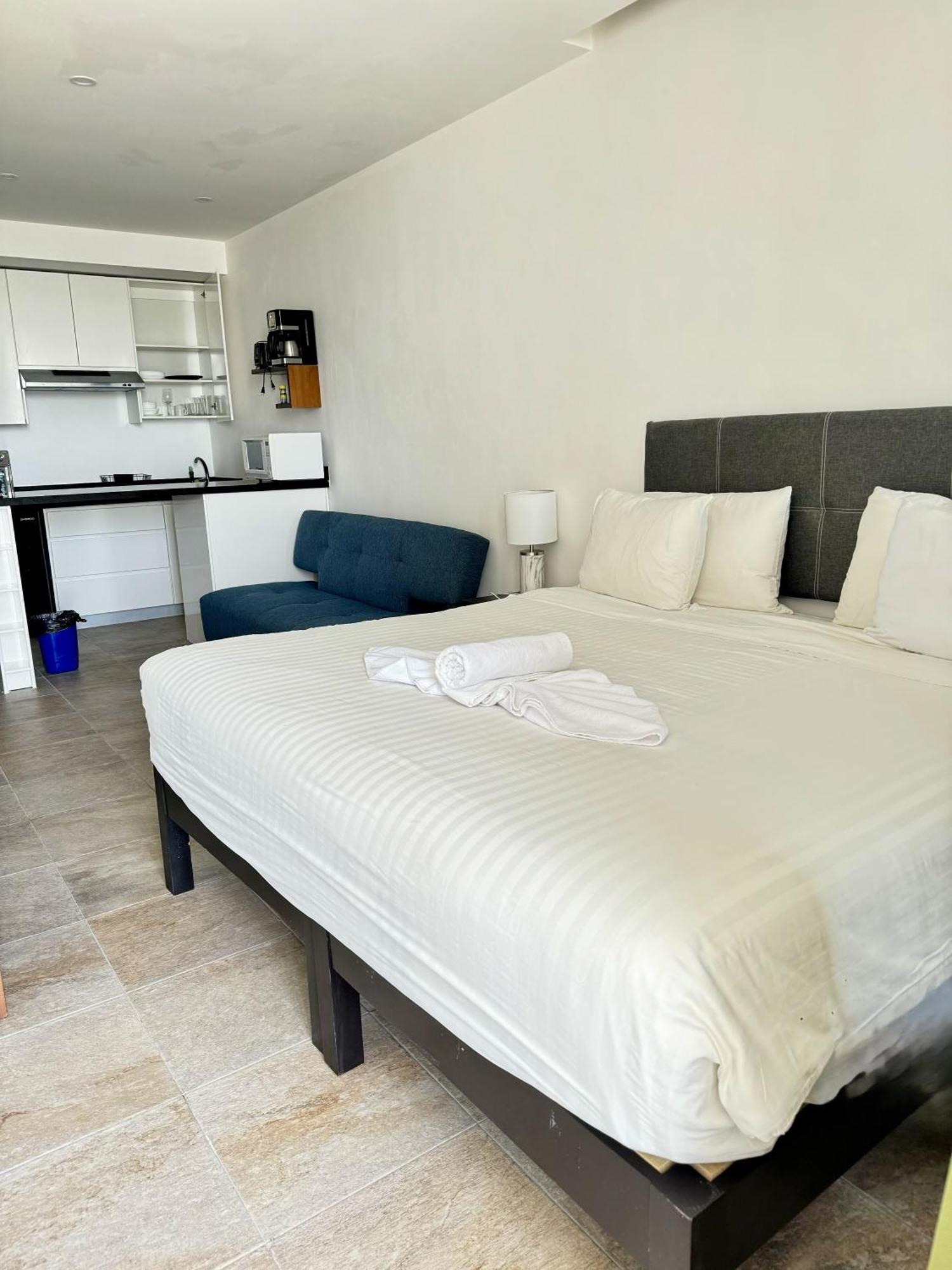 Apartamento With Roofpool In Vanessa 24 *